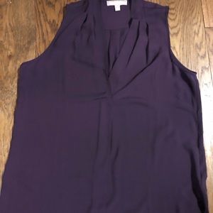 Sleeveless v neck blouse